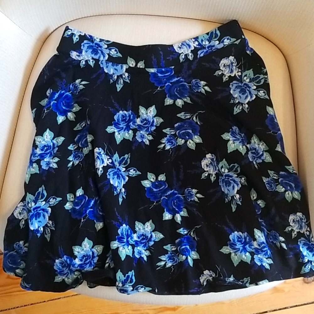 LC Lauren Conrad Floral Skater Skirt